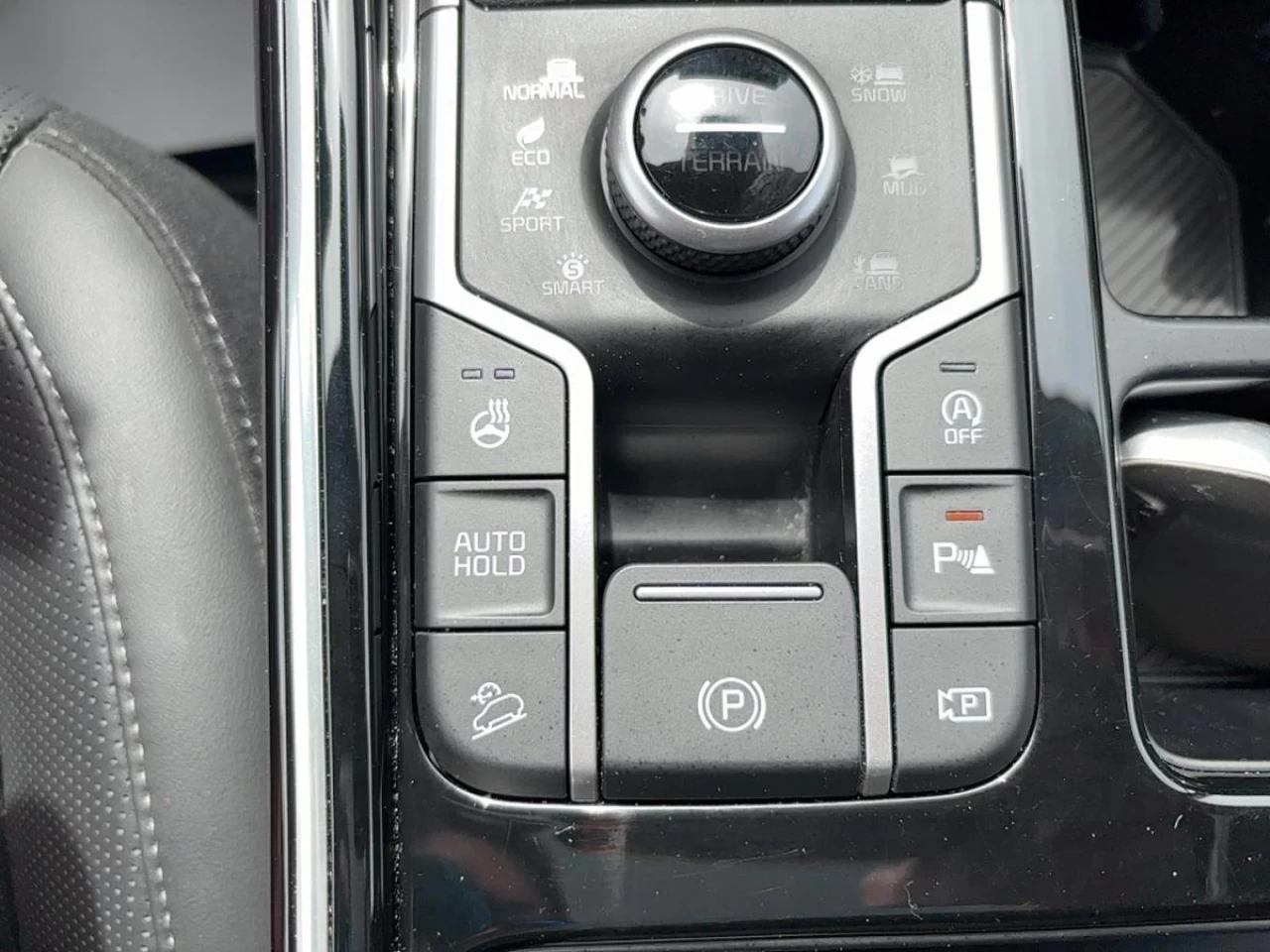 2024 Kia Sorento
                                                    X-Line AWD Main Image
