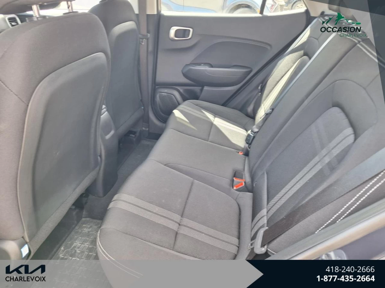 2023 Hyundai Venue Preferred IVT w/Two-Tone Main Image