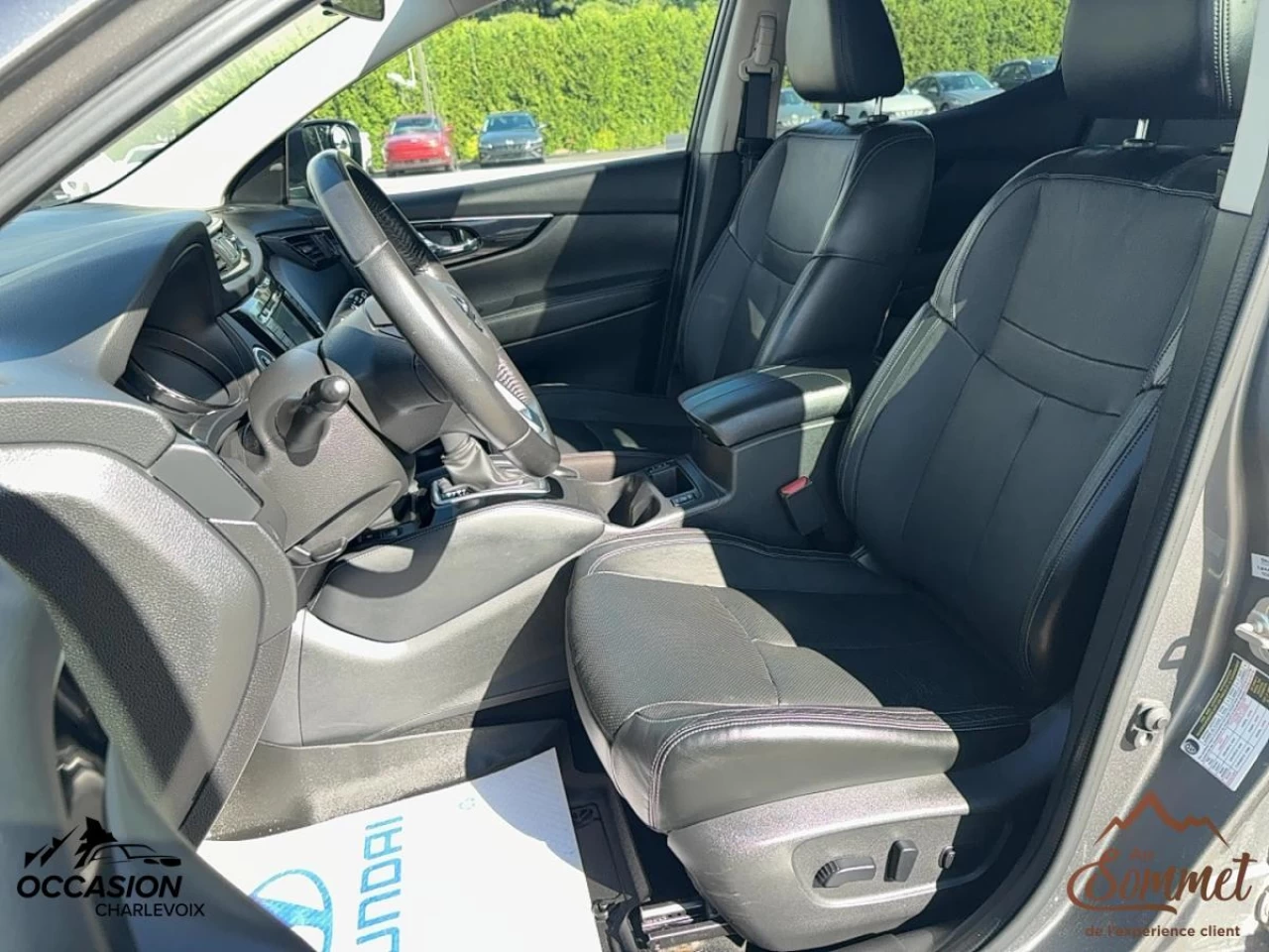 2019 Nissan Qashqai
                                                    AWD SL CVT Image principale